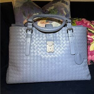 Elegant Woven Leather Tote Bag - Blue